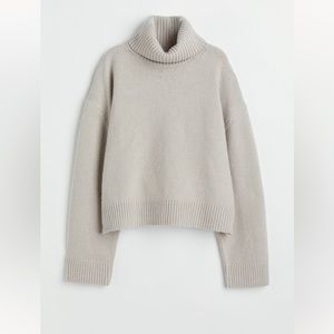 HM sweater